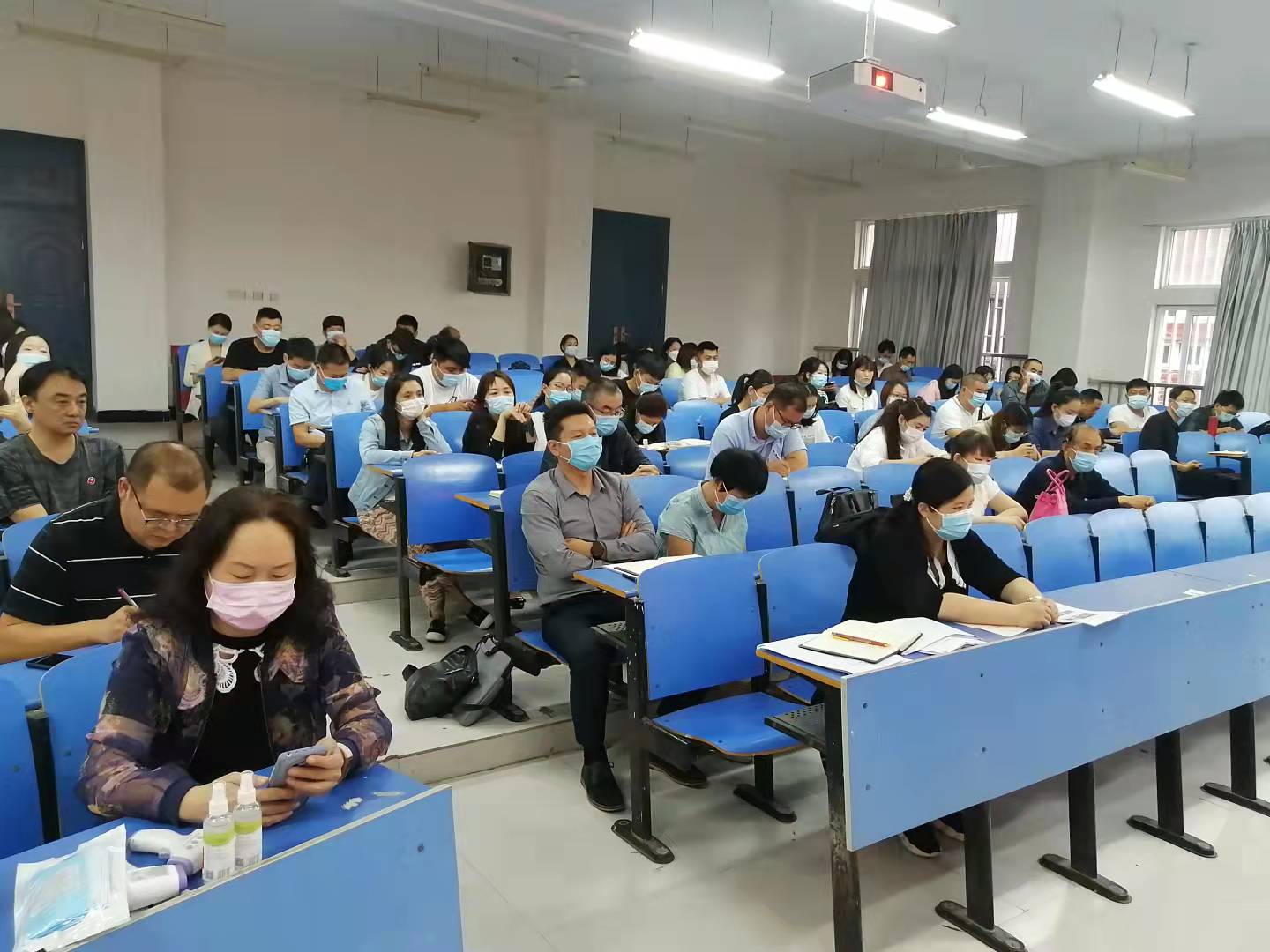 谈球吧app下载