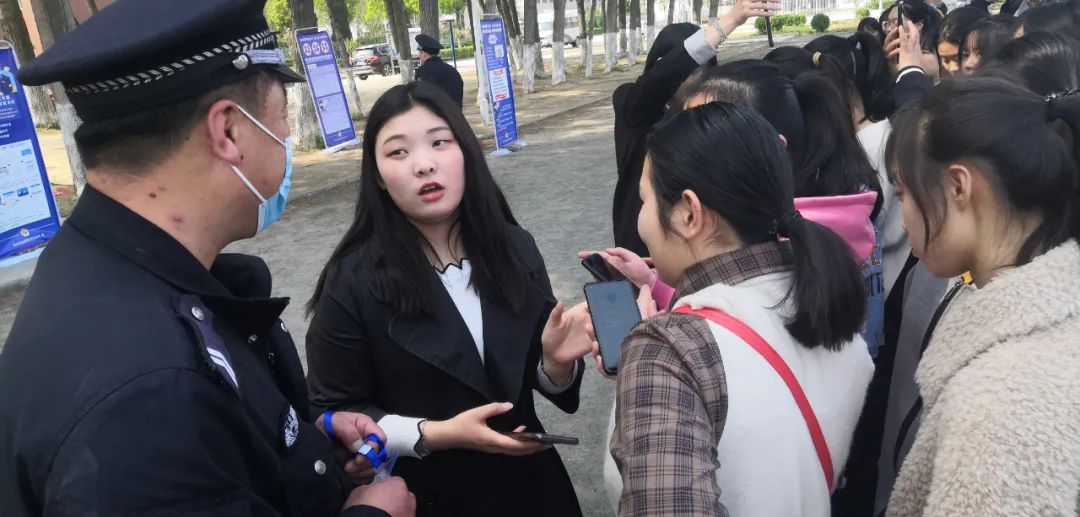 谈球吧app下载