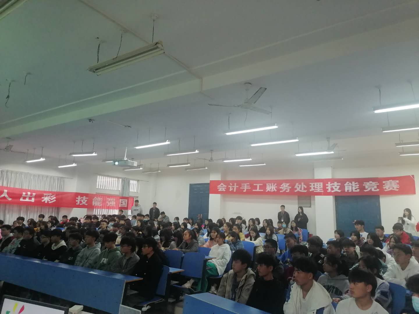 谈球吧app下载