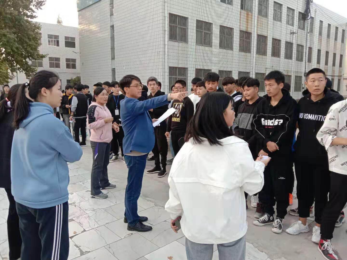 谈球吧app下载