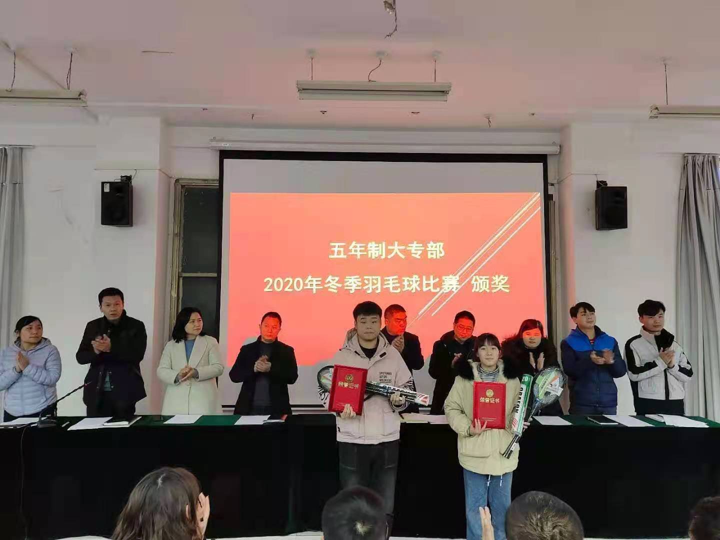 谈球吧app下载