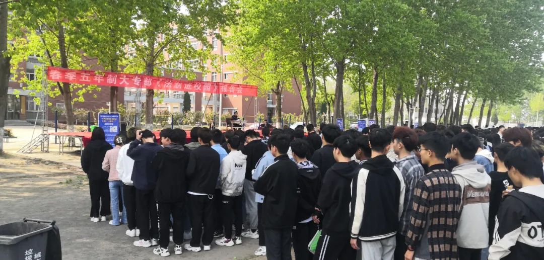 谈球吧app下载