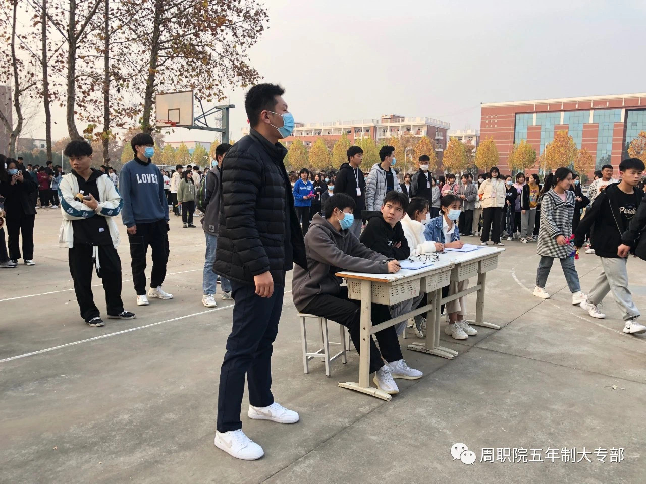 谈球吧app下载