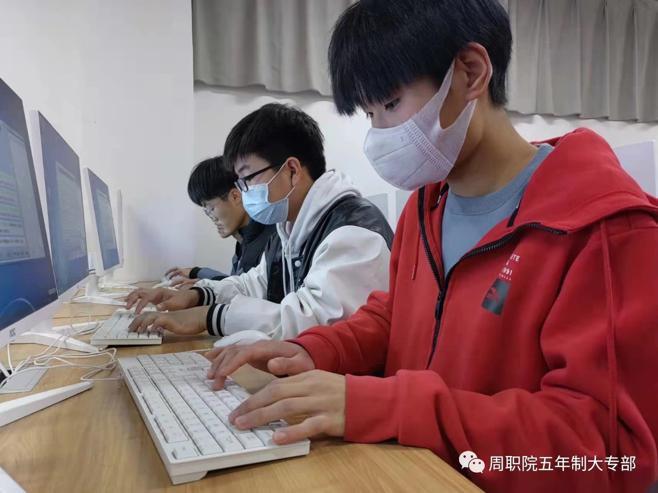 谈球吧app下载