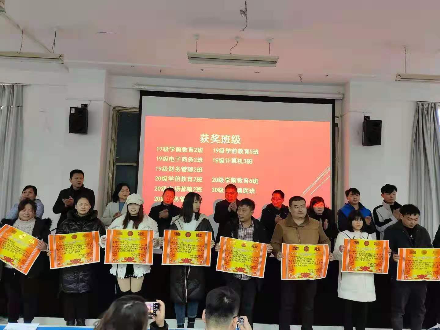谈球吧app下载