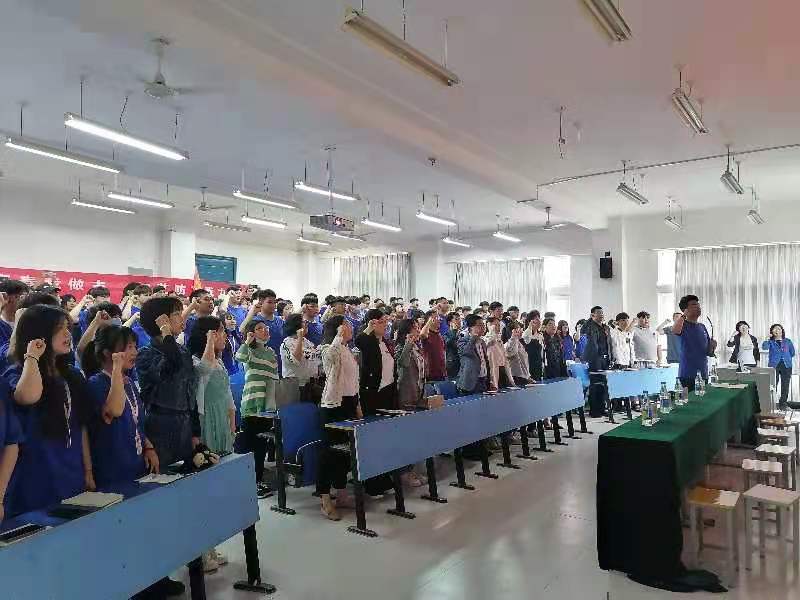 谈球吧app下载