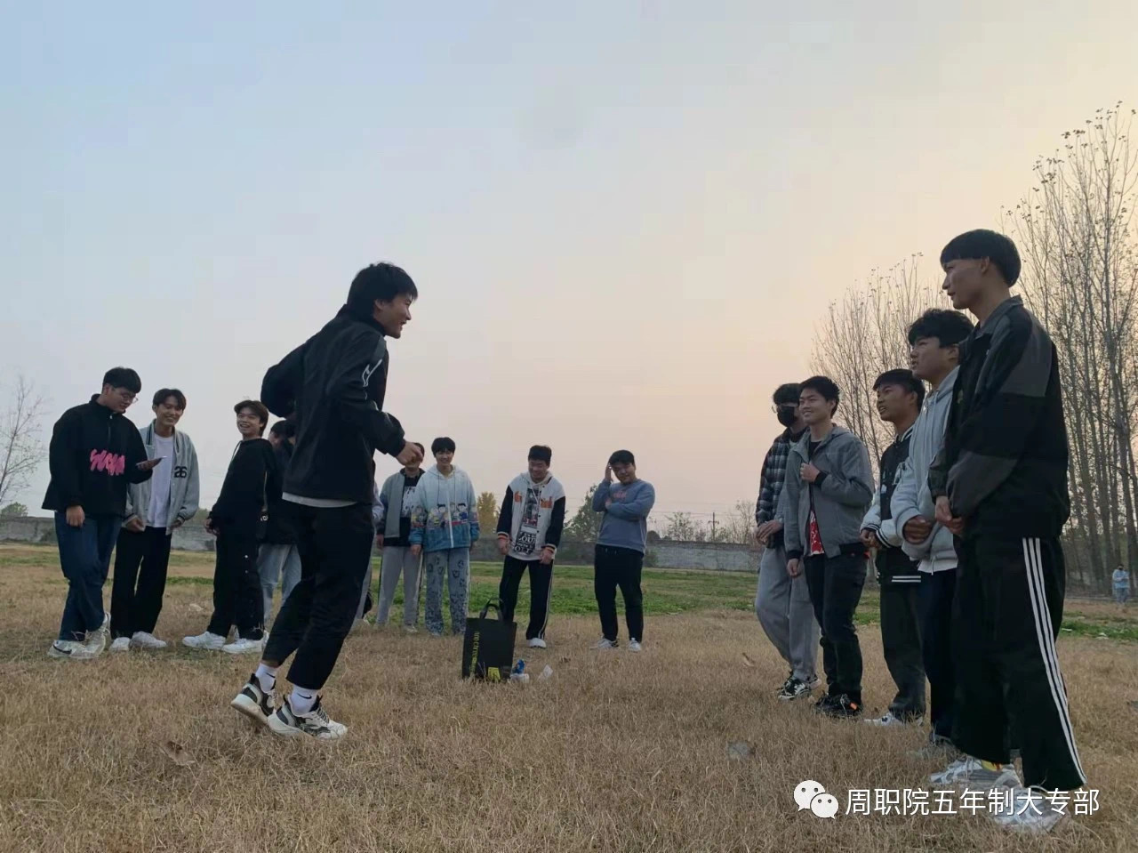 谈球吧app下载