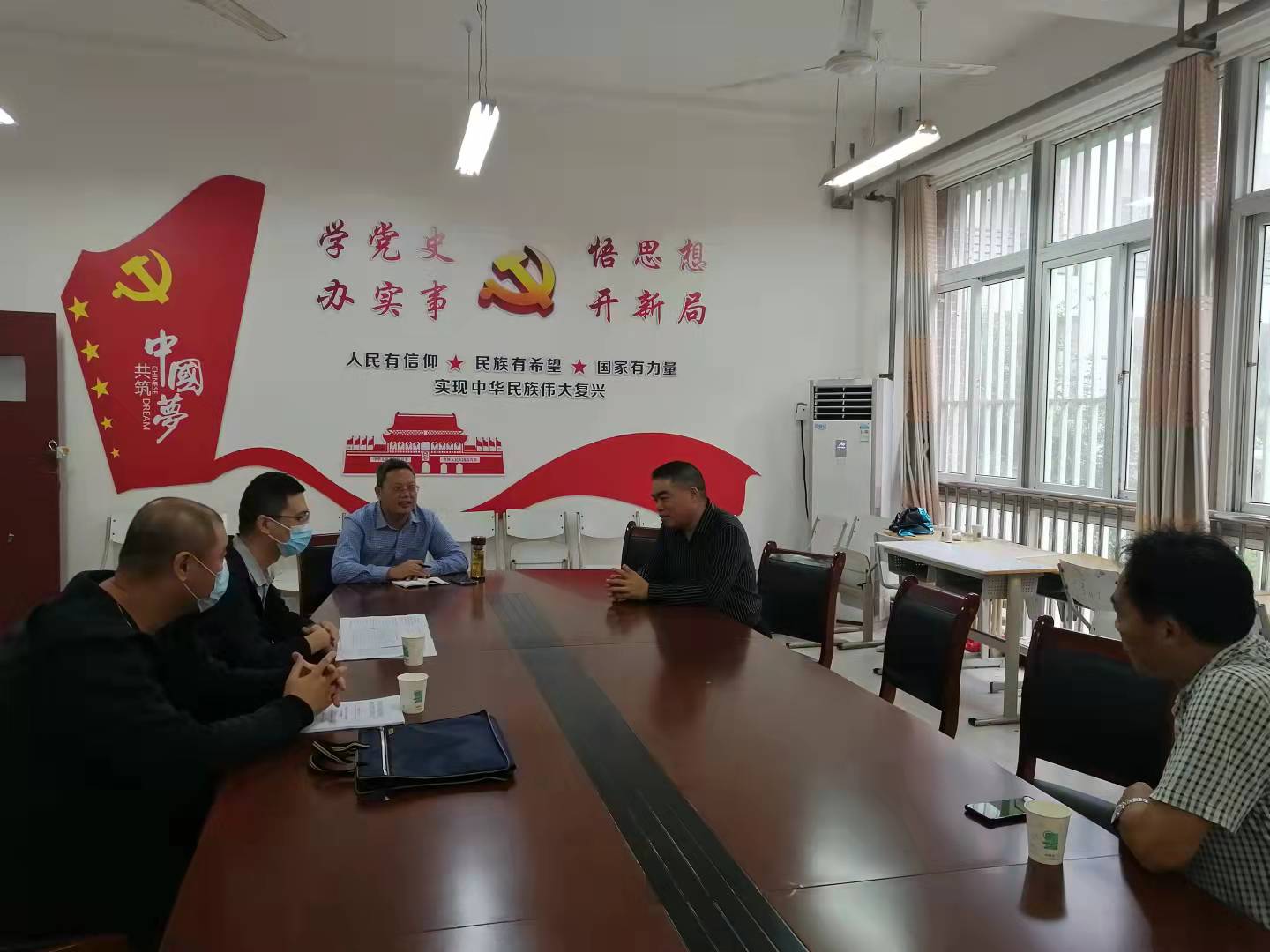 谈球吧app下载