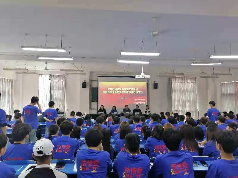谈球吧app下载